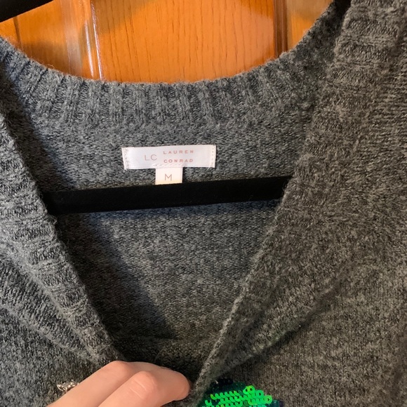 LC Penguin Sweater - Picture 4 of 6